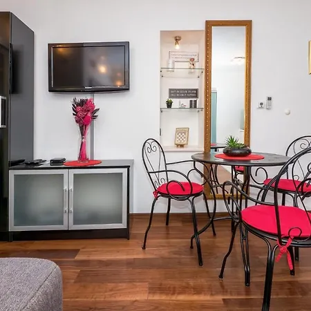Luxury Xenia * Сплит