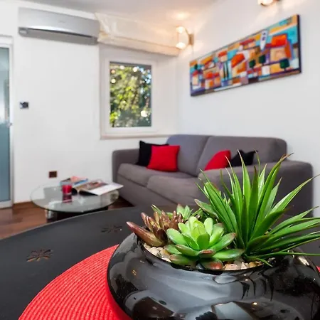 Apartment Luxury Xenia