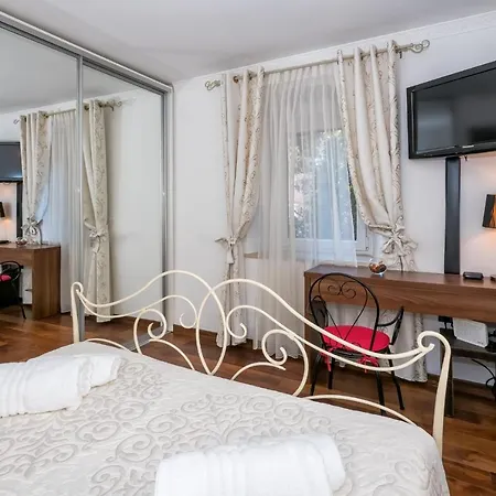 Апартаменти Luxury Xenia *
